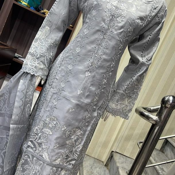 Alternative view of SS26 Viscose SalwarKameez Grey